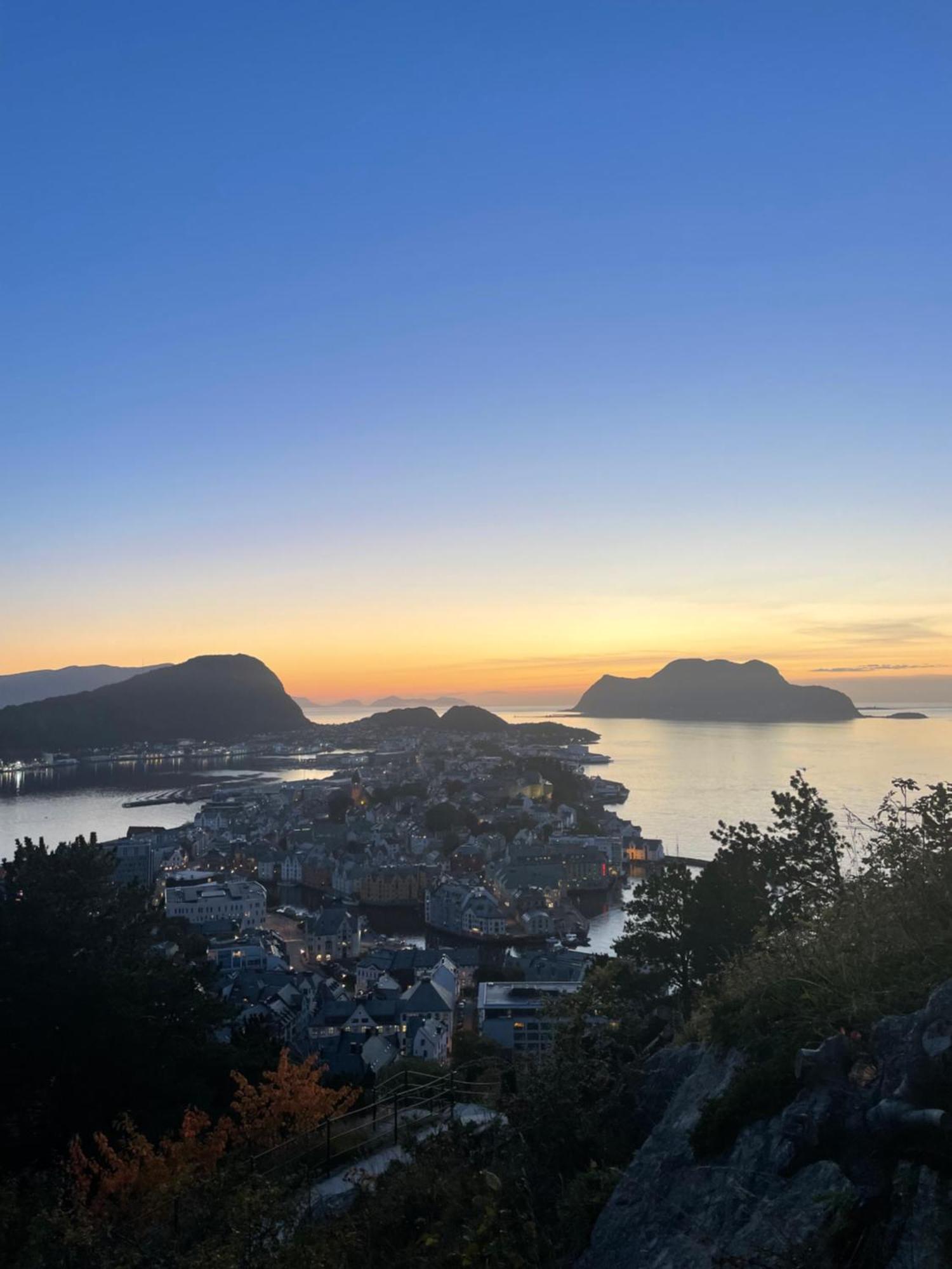Koselig Leilighet I Sentrum Ålesund Zewnętrze zdjęcie