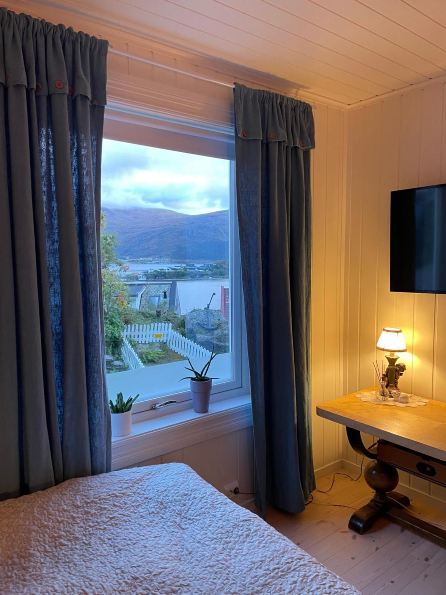 Koselig Leilighet I Sentrum Ålesund Zewnętrze zdjęcie